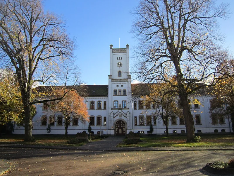 Auricher Schloss in Aurich – Ortsfoto für die Umzugsseite von Herzig Dienstleistungen