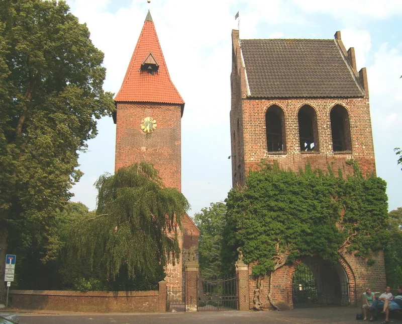 Kirche · Rastede – Ortsfoto für die Umzugsseite von Herzig Dienstleistungen