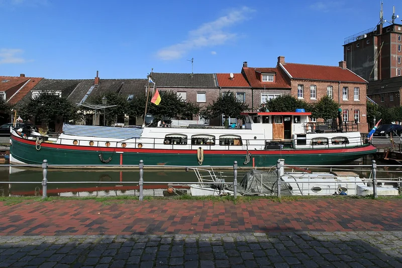 Alter Hafen in Weener – Ortsfoto für die Umzugsseite von Herzig Dienstleistungen
